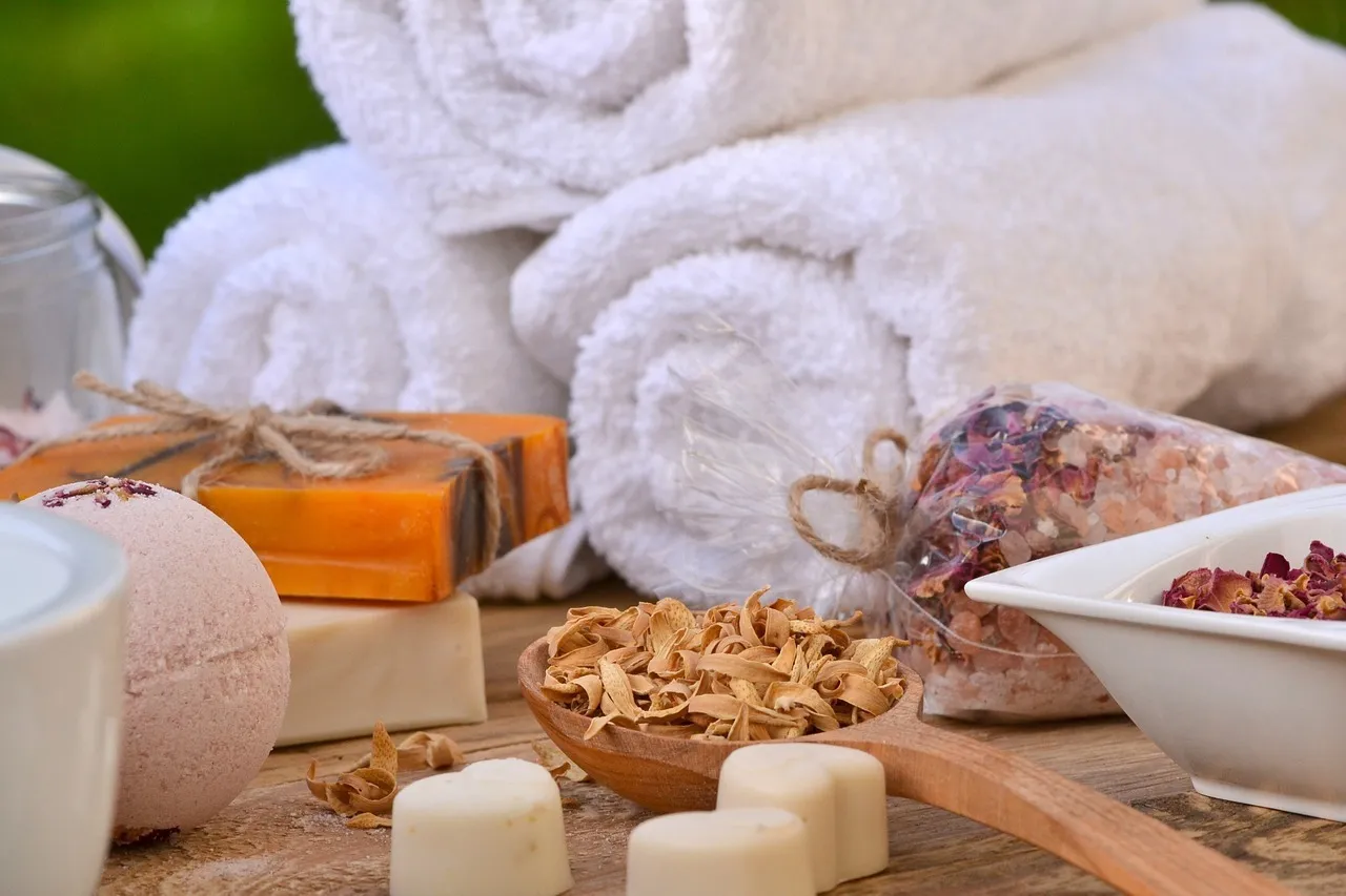 Caprivi Mutoya Lodge Spa treatment room